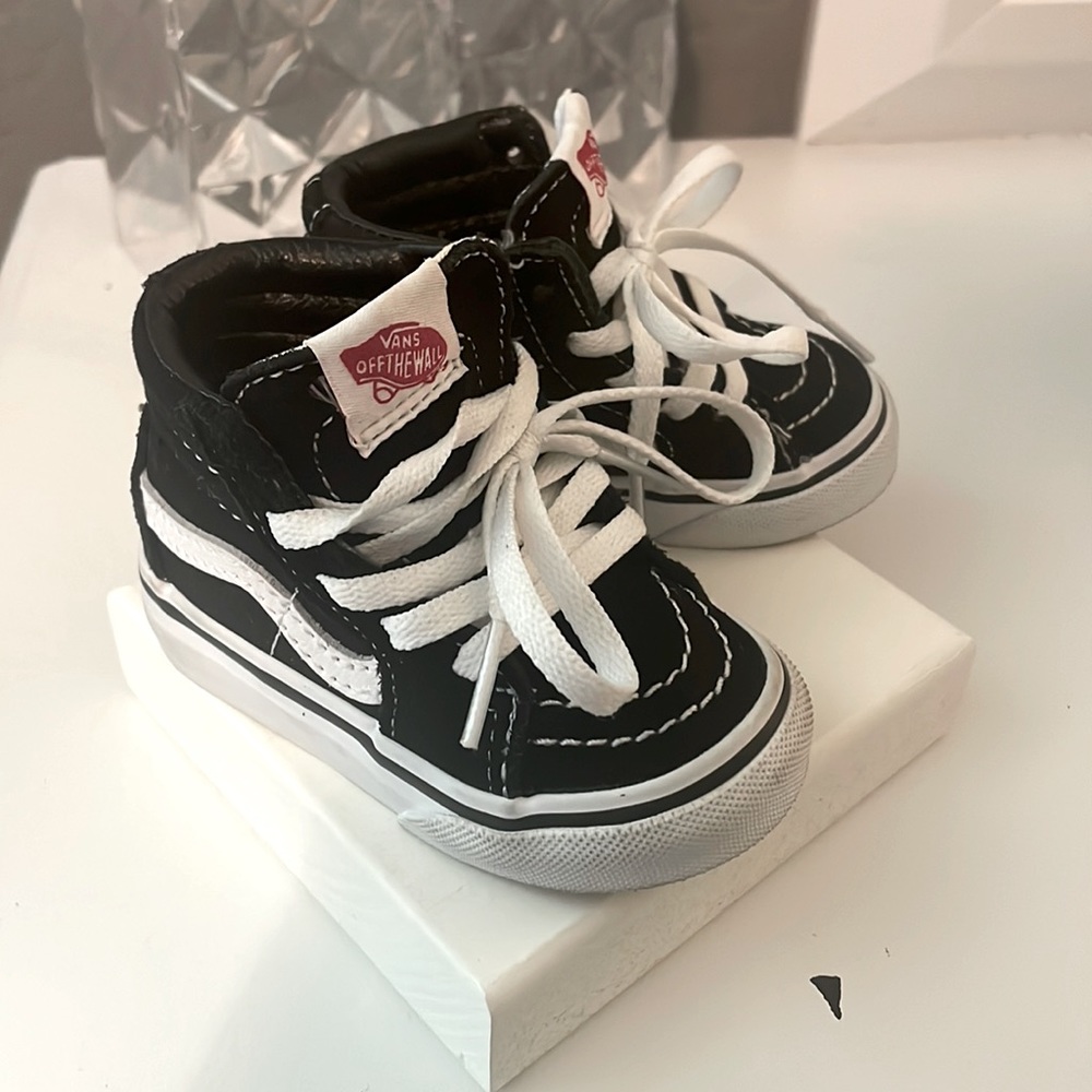 Size 4 toddler VANS high top